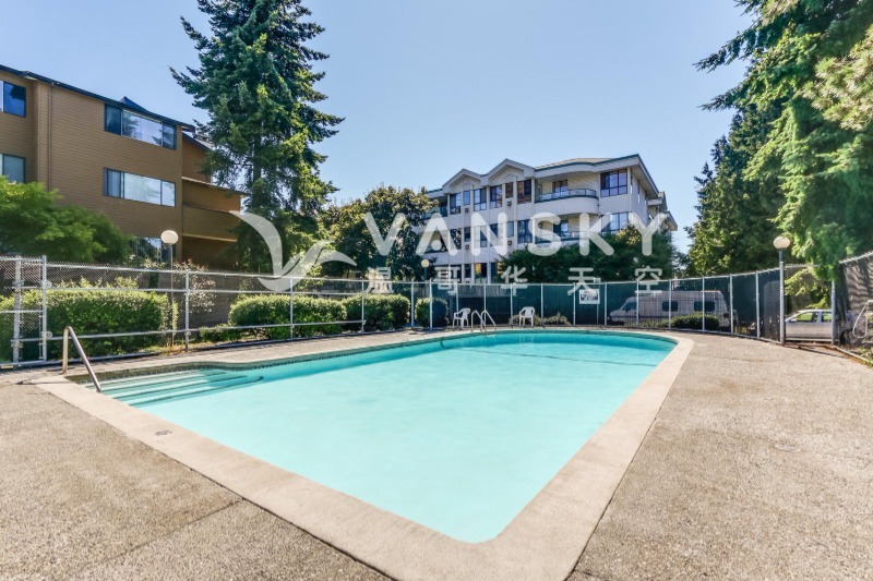 251209122405_7295 moffatt gym 3.jpg